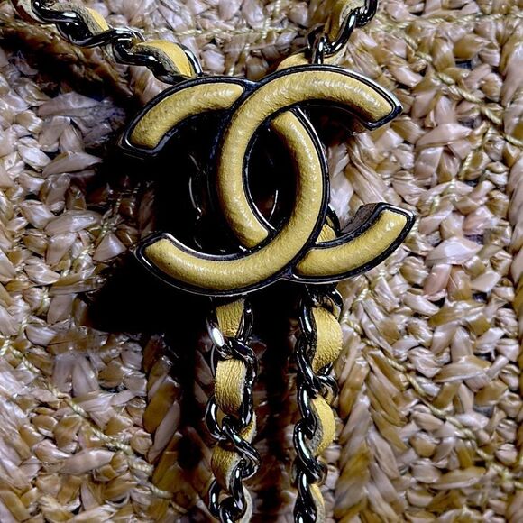 💯Authentic Chanel  PVC Yellow Leather Raffia Shopping Tote🍀 - Picture 3 of 17